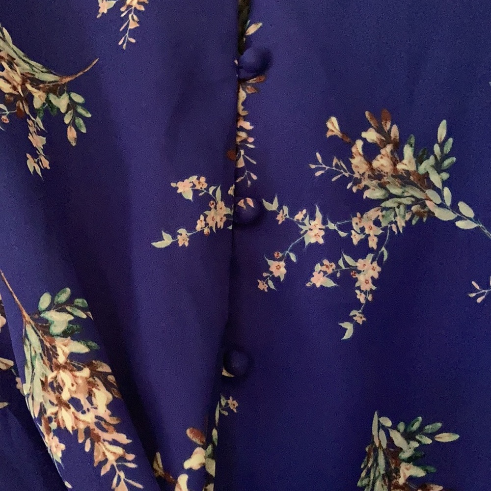 button up blouse - Picture 3 of 3